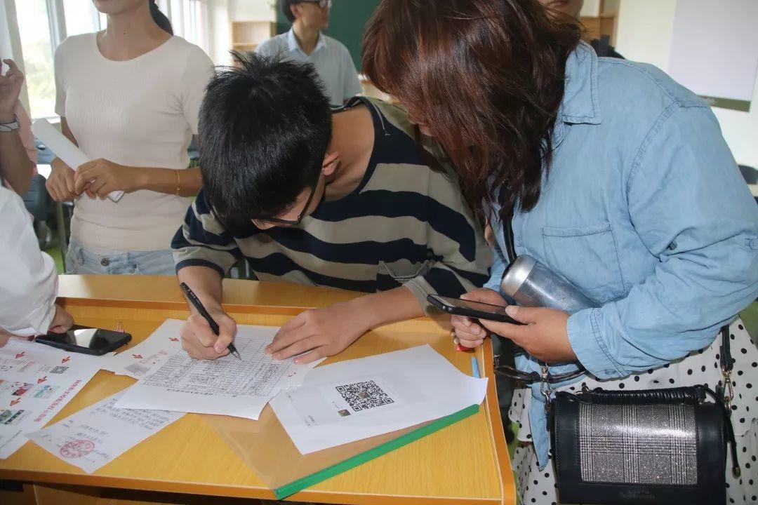 大事记|美狮贵宾会都会森林学校新生报到暨军训开营仪式